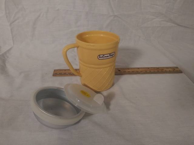 Kids toy ice cream maker Works