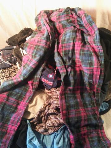 30 lbs of clothes