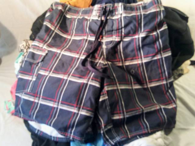 30 lbs of clothes